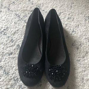 Aerosoles Becxotic black suede flats embellished